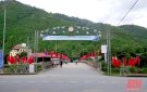 Huyện biên giới Quan Sơn rực rỡ cờ hoa chào mừng “Tuần lễ văn hóa hữu nghị Thanh Hóa - Hủa Phăn năm 2022”